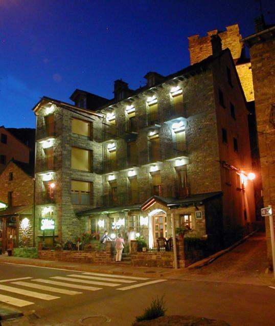 Hôtel Gabarre à Broto Extérieur photo
